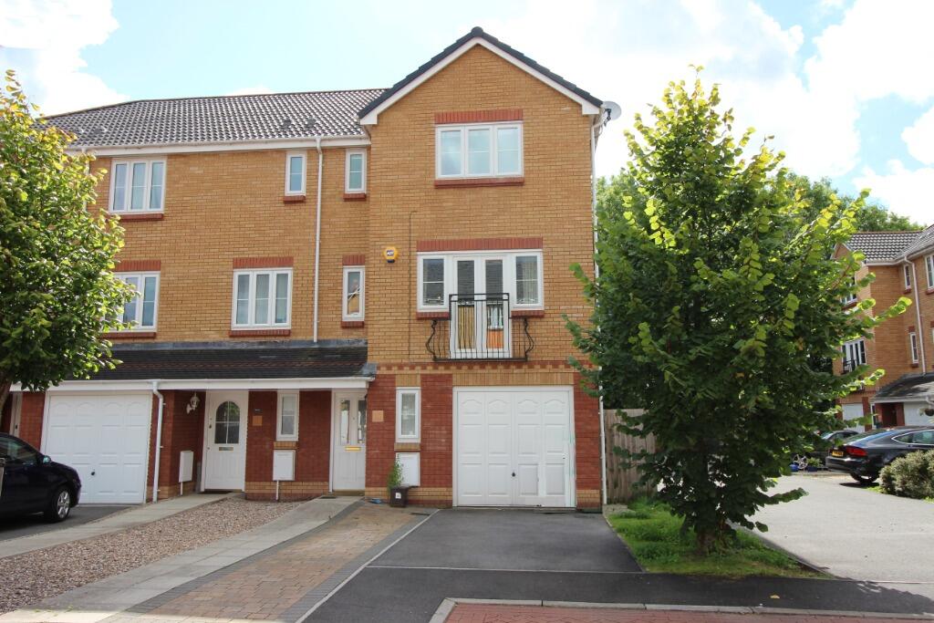 4 bedroom detached house for rent in Wyncliffe Gardens, Pentwyn, Cardiff, CF23