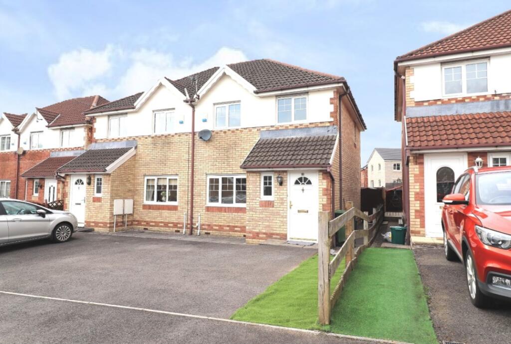 Main image of property: Clos Ty Melyn, Rhydyfelin, Pontypridd, CF37