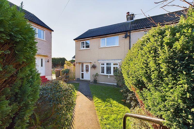 3 bedroom semidetached house for sale in Harpur Place, Thornhill