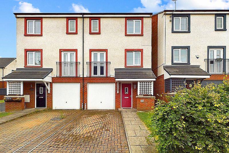 3 bedroom semidetached house for sale in Whinlatter Gardens