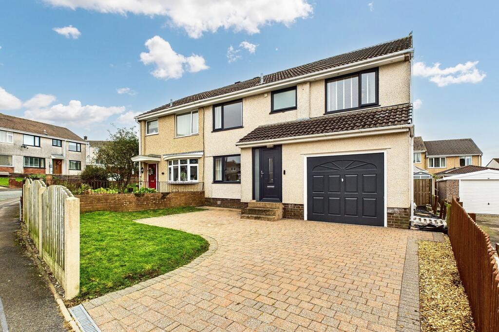 5 bedroom semi-detached house