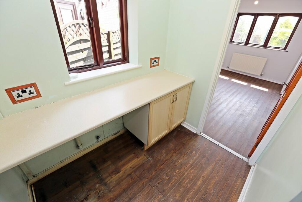 Additional property image - Heol Bryn Glas, Llantwit Fardre, Pontypridd, CF38