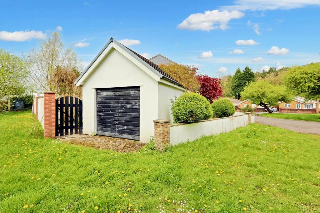 Additional property image - Heol Tymaen, Upper Boat, Pontypridd, CF37