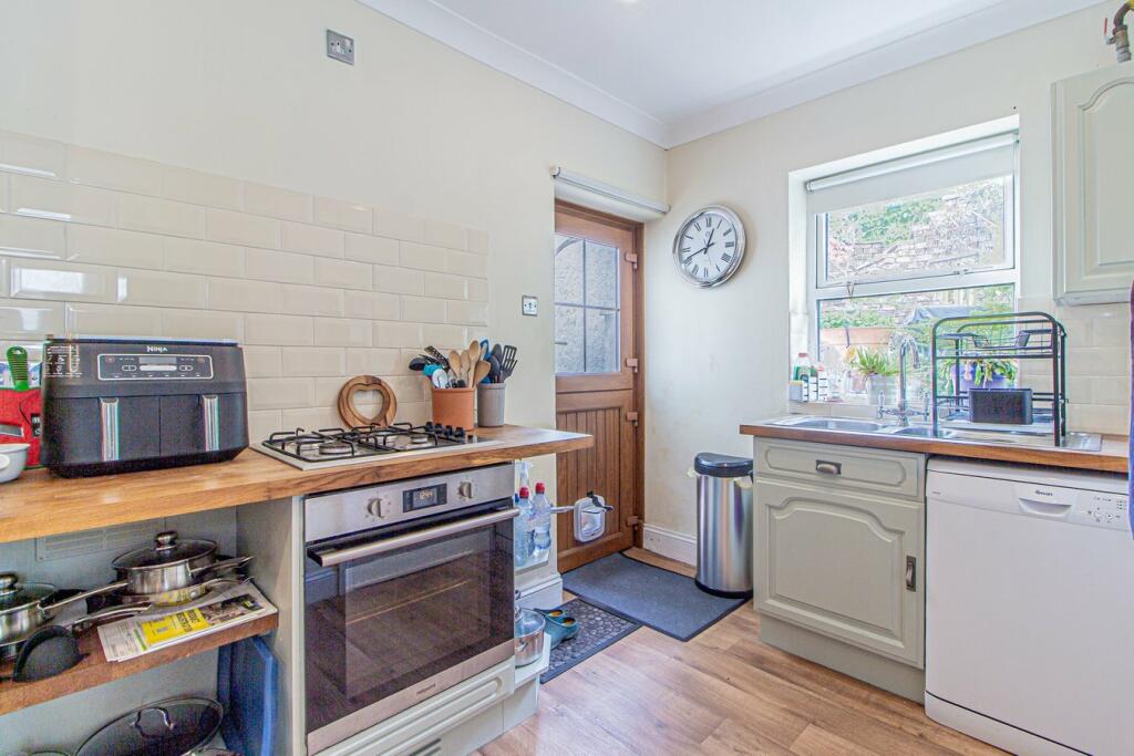 Additional property image - Lan Park Road, Pontypridd, CF37