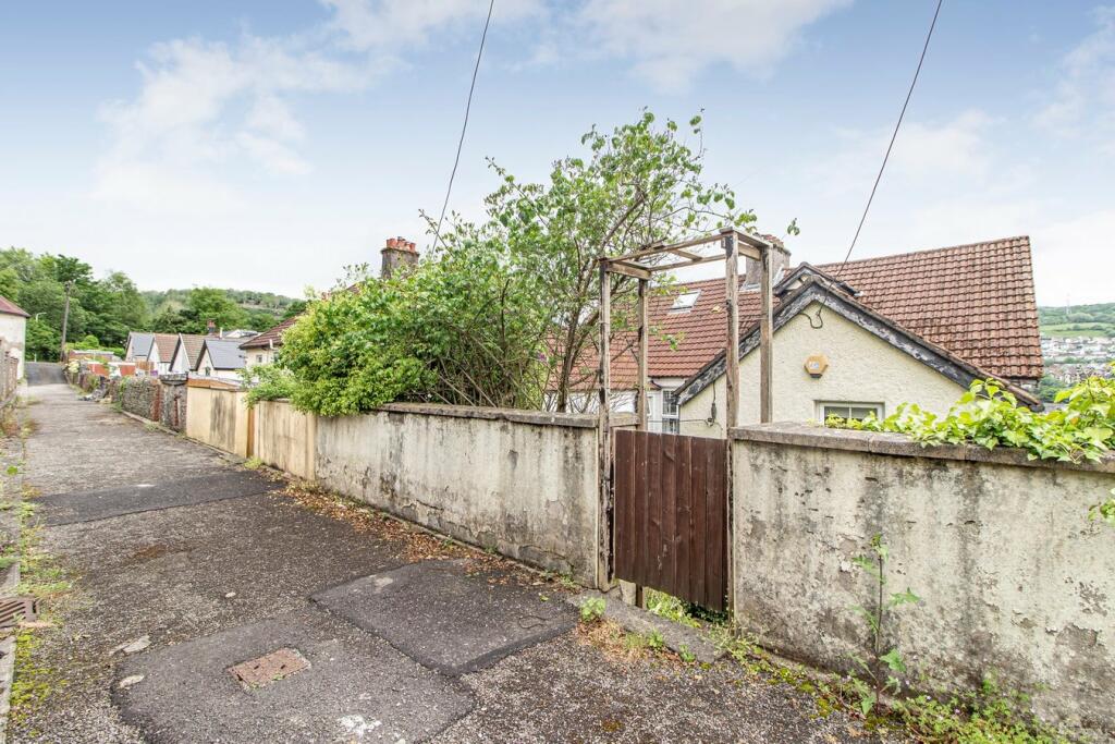 Additional property image - Lan Park Road, Pontypridd, CF37