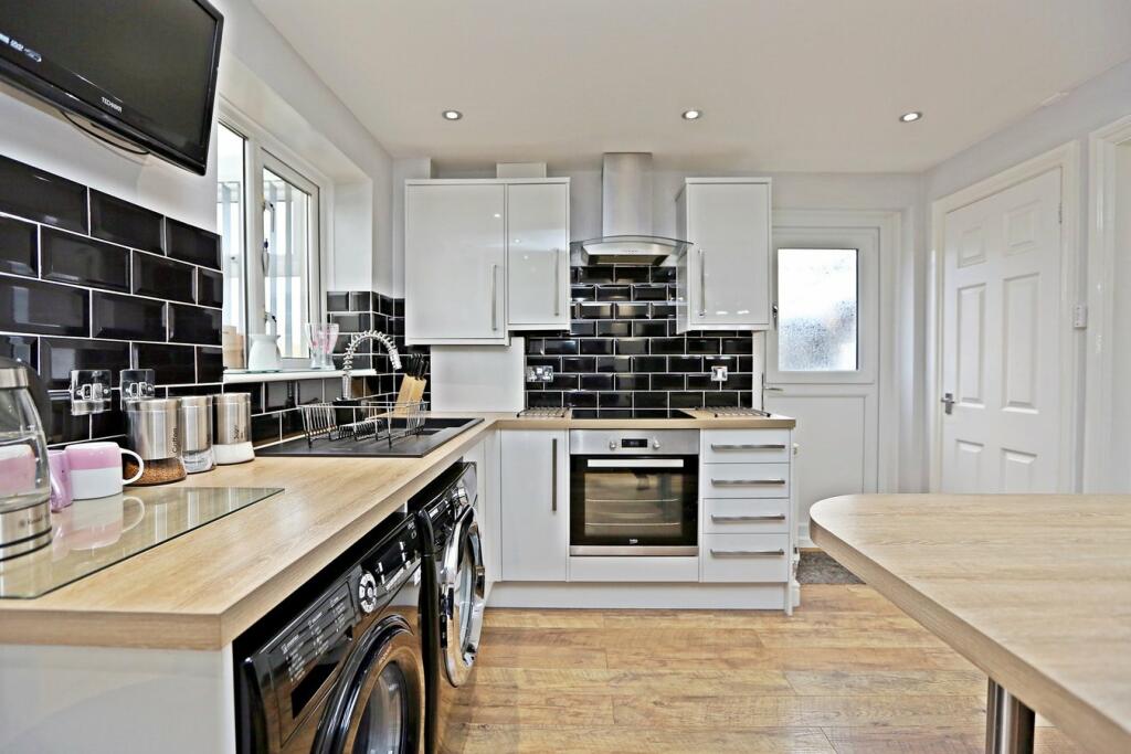 Additional property image - Cefn Close, Glyncoch, Pontypridd, CF37