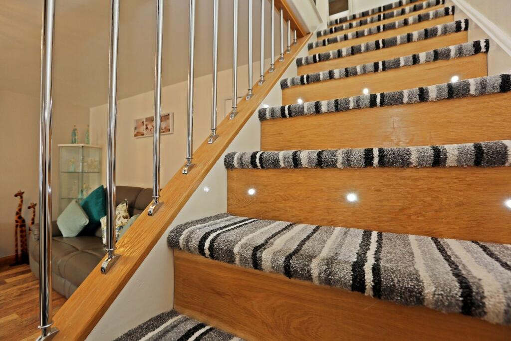 Additional property image - Cefn Close, Glyncoch, Pontypridd, CF37
