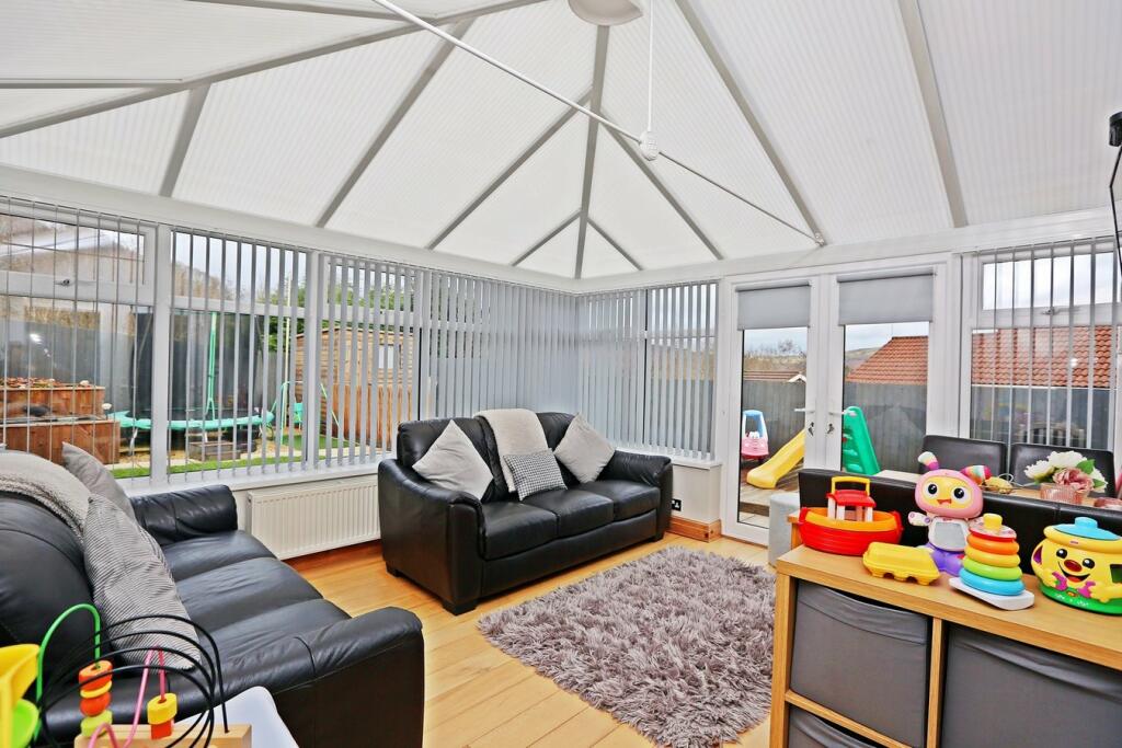 Additional property image - Cefn Close, Glyncoch, Pontypridd, CF37