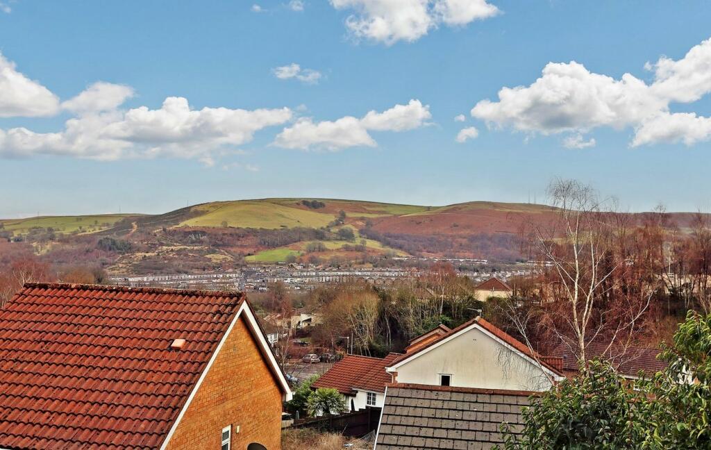 Additional property image - Cefn Close, Glyncoch, Pontypridd, CF37