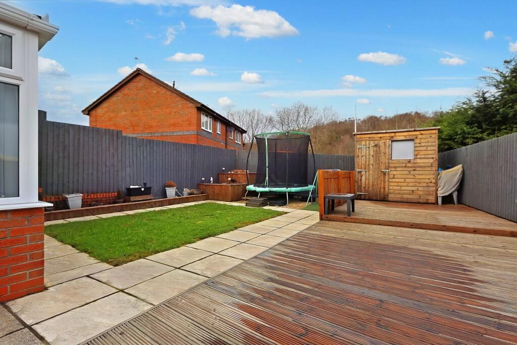 Additional property image - Cefn Close, Glyncoch, Pontypridd, CF37
