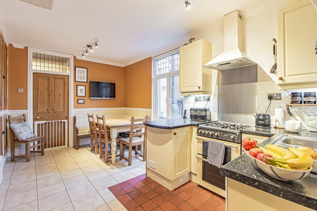 Additional property image - Lanelay Crescent, Pontypridd, CF37