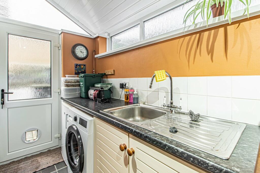 Additional property image - Lanelay Crescent, Pontypridd, CF37