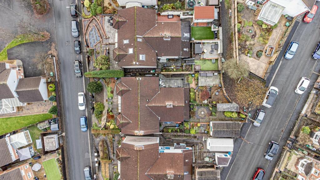 Additional property image - Lanelay Crescent, Pontypridd, CF37