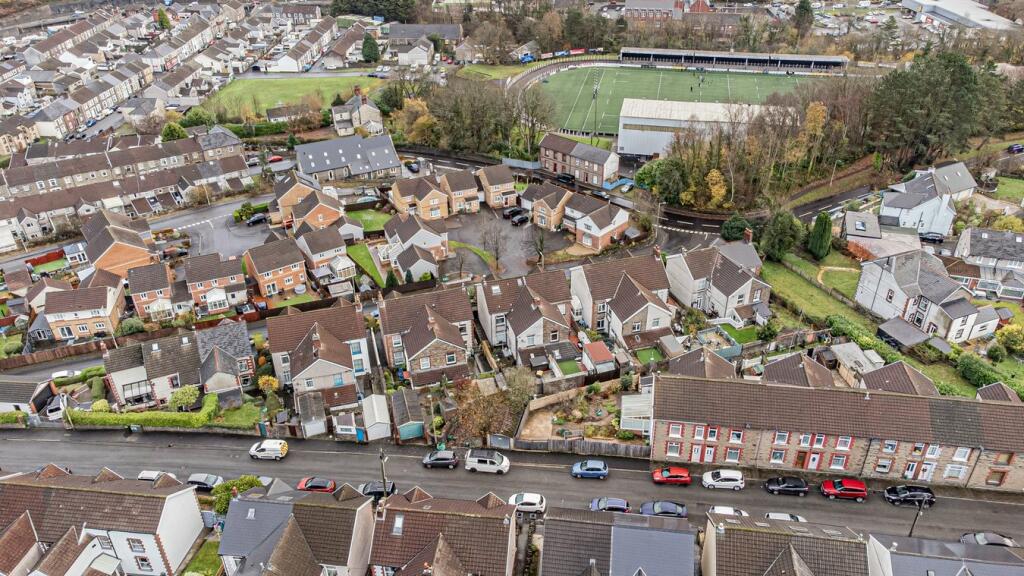 Additional property image - Lanelay Crescent, Pontypridd, CF37