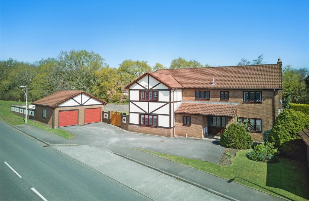 Main image of property: Pen Yr Eglwys, Llantwit Fardre, Pontypridd, CF38