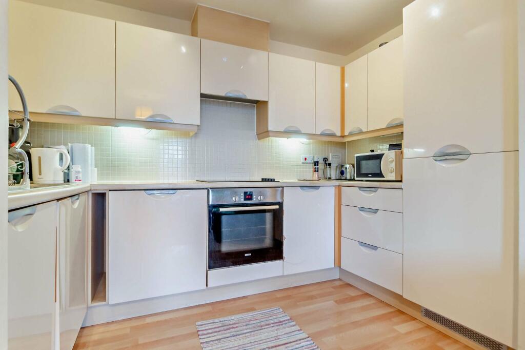 Additional property image - Warren Close, Cambridge, Cambridgeshire