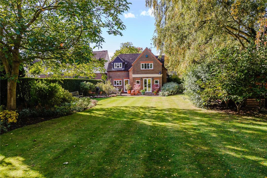 4 bedroom detached house for sale in Sedley Taylor Road, Cambridge, CB2