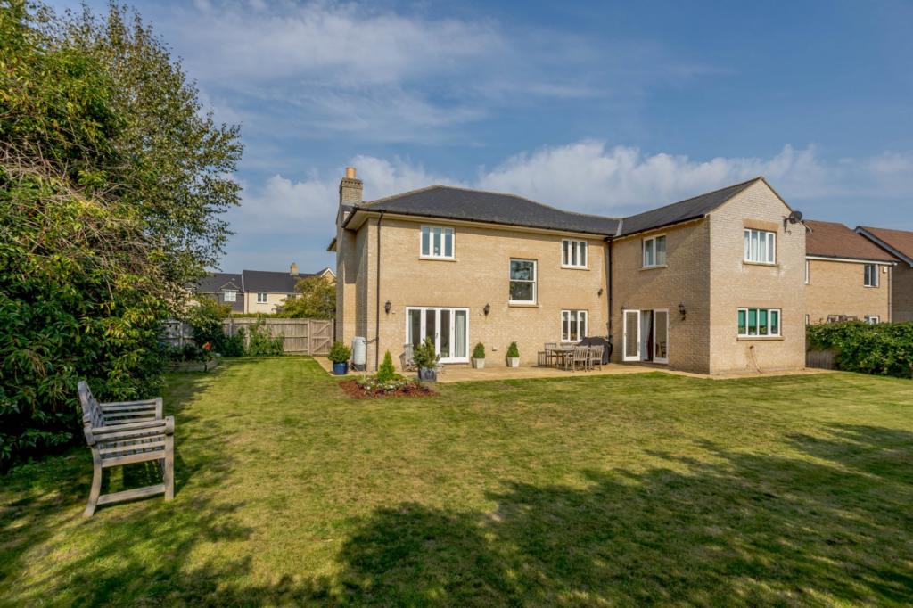 6 bedroom detached house for sale in New Road, Haslingfield, Cambridge