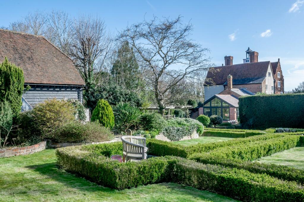 Additional property image - The Causeway, Dunmow, Essex