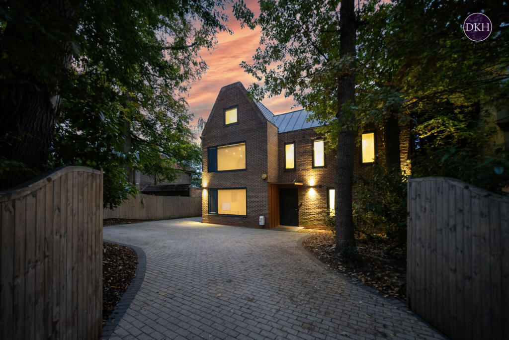 Main image of property: Hempstead Road, Watford