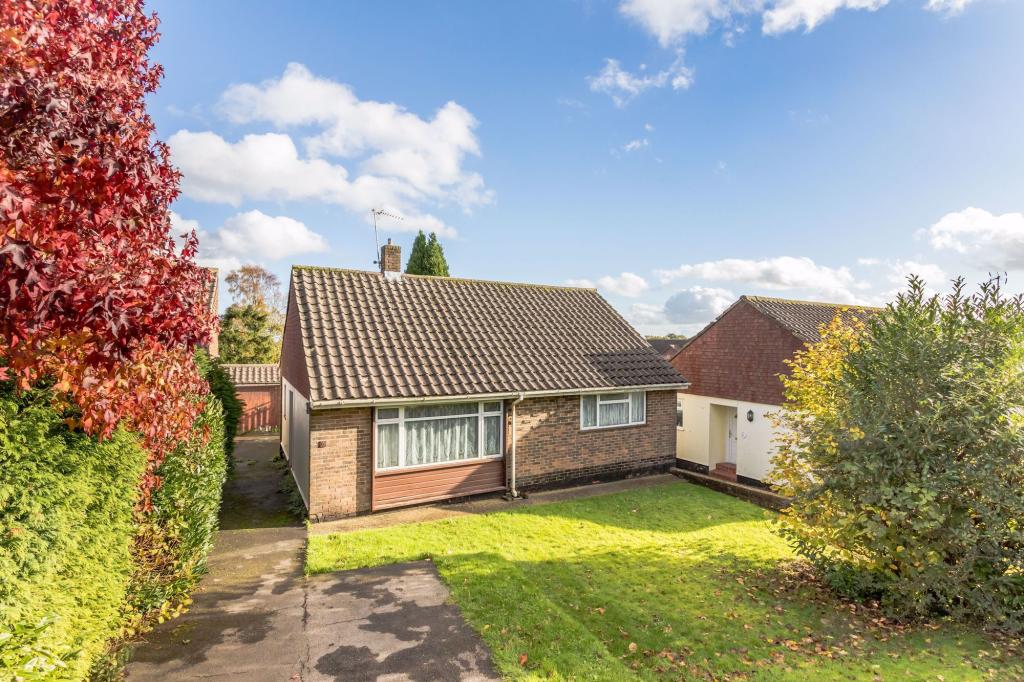 2 bedroom detached bungalow for sale in High Cross Fields, Crowborough, TN6