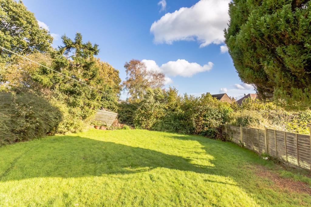 2 bedroom detached bungalow for sale in High Cross Fields, Crowborough, TN6