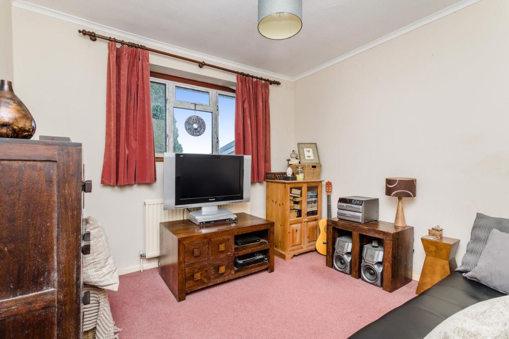 2 bedroom detached bungalow for sale in High Cross Fields, Crowborough, TN6