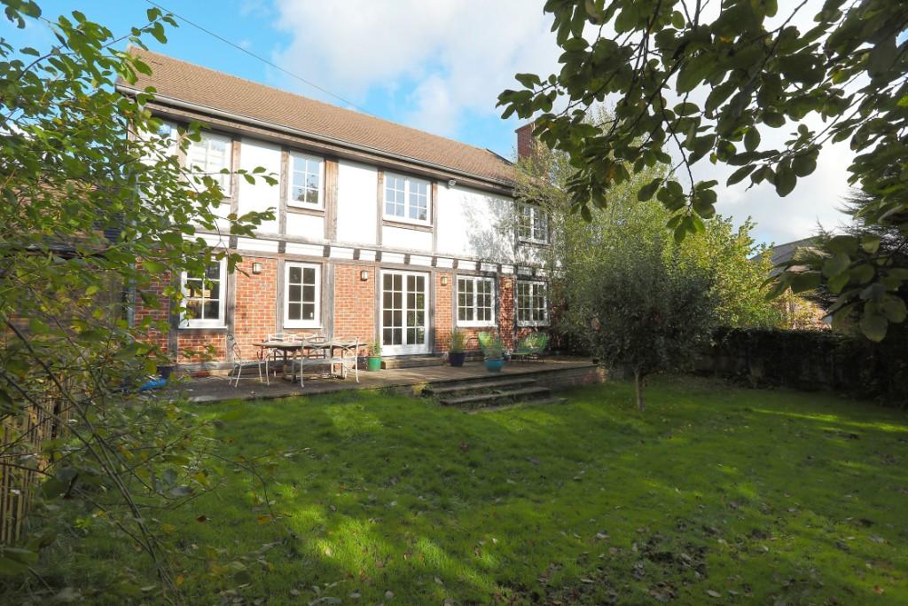 4 bedroom detached house for sale in Harlequin Lane, Crowborough, East