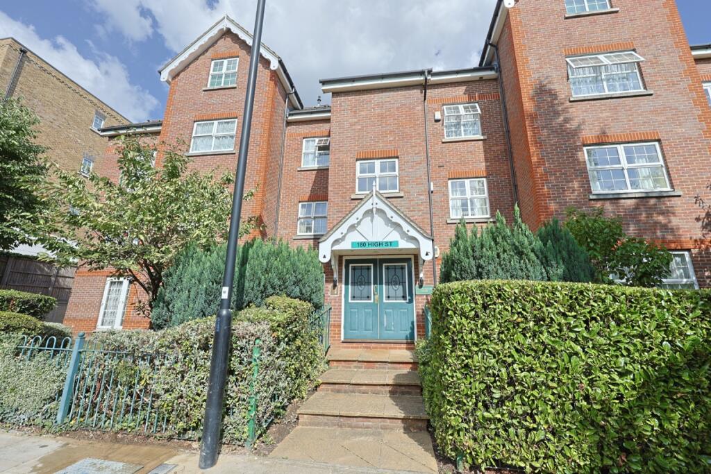 Main image of property: Castleham Court, 180 High Street, Edgware, Greater London, HA8 7EX