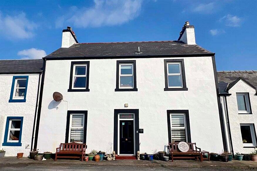 4 bedroom terraced house for sale in 8 Queen Street, Portnahaven, Isle of Islay, PA47