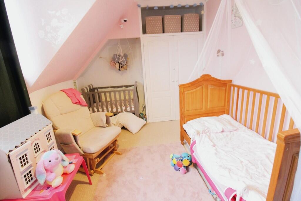 Additional property image - Beehive Chase, Brentwood