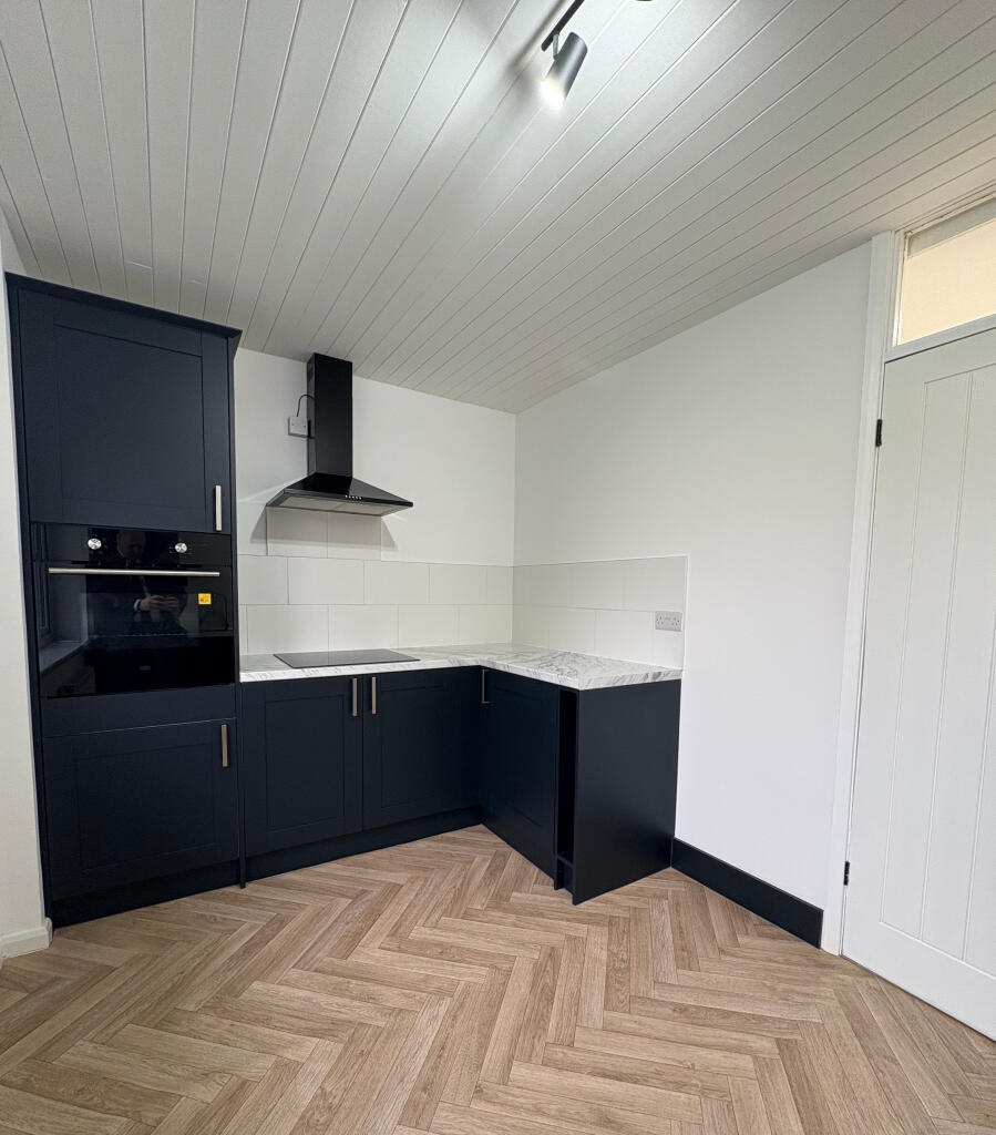 Main image of property: Shakespeare Road, Neston, CH64 9TG