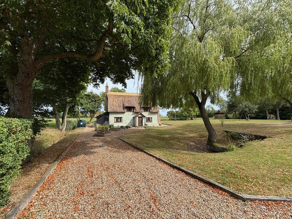 Main image of property: Middlewood Green