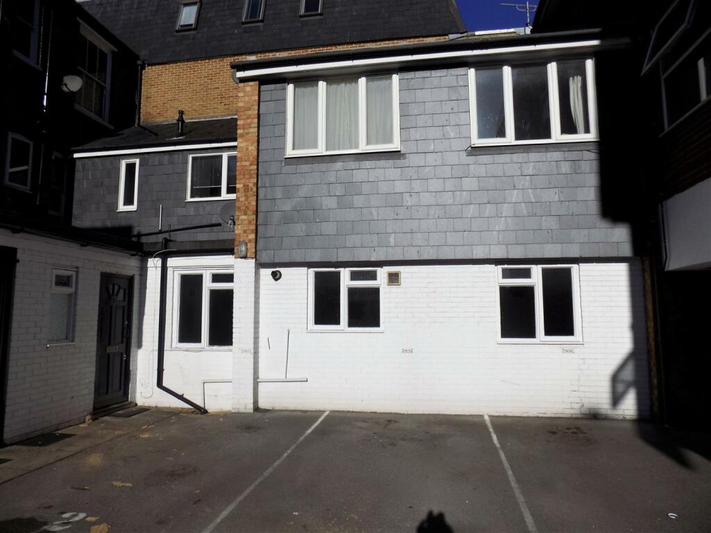 1 bedroom flat for rent in 2 SuncourtLandport StreetSouthseaHampshire, PO5