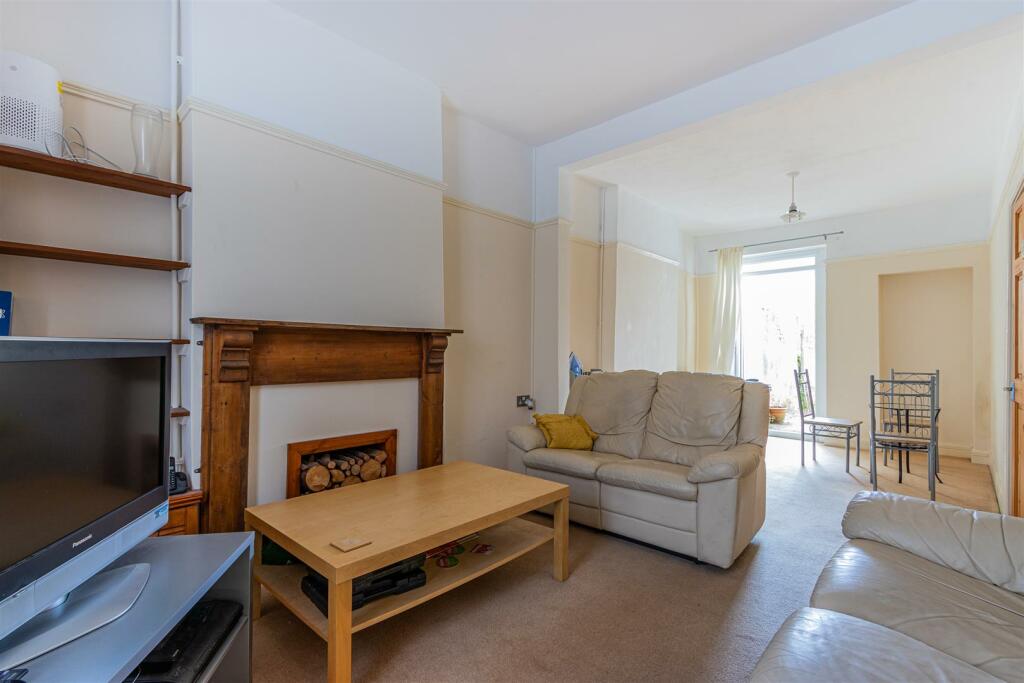2 bedroom terraced house for sale in Wyndham Road, Cardiff, CF11