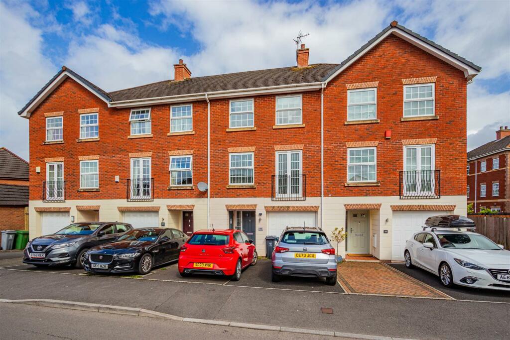 4 bedroom town house for sale in Heol Terrell, Canton, Cardiff, CF11