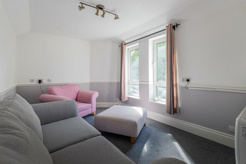 Additional property image - Silverton, Fairwater Road, Llandaff, Cardiff