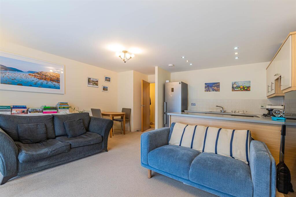 Additional property image - Clive Hall Court, Canton, Cardiff