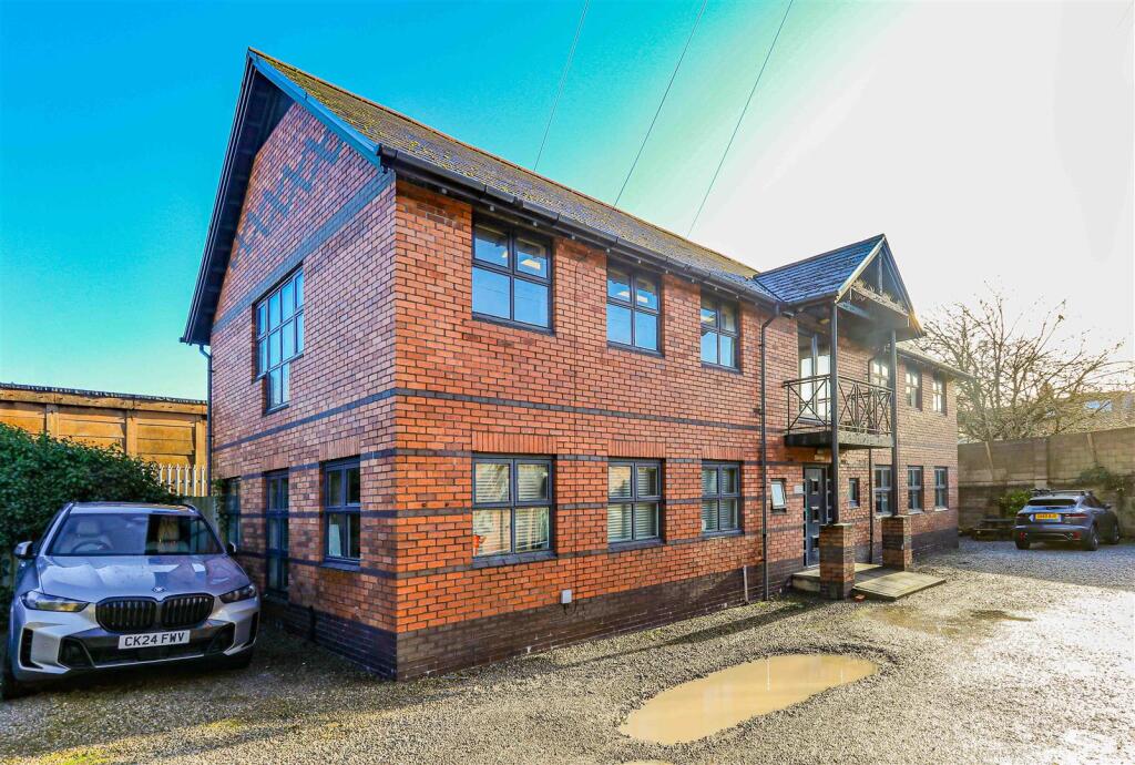 Additional property image - Ty Cefn, Canton