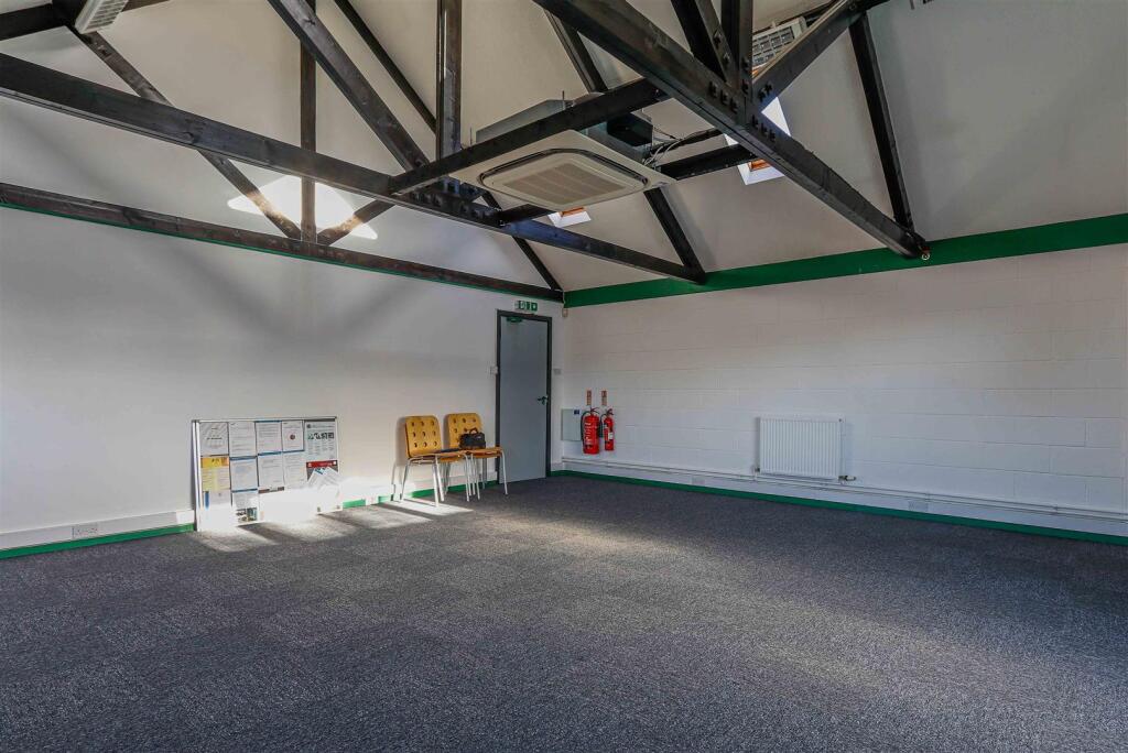Additional property image - Ty Cefn, Canton