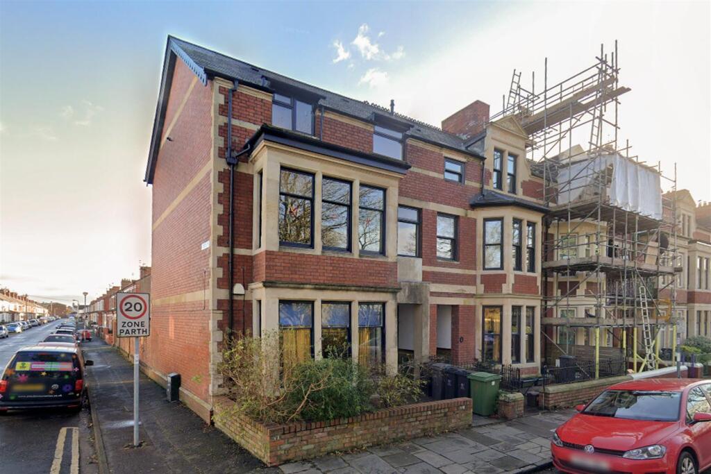 Main image of property: Victoria Park Road East, Victoria Park