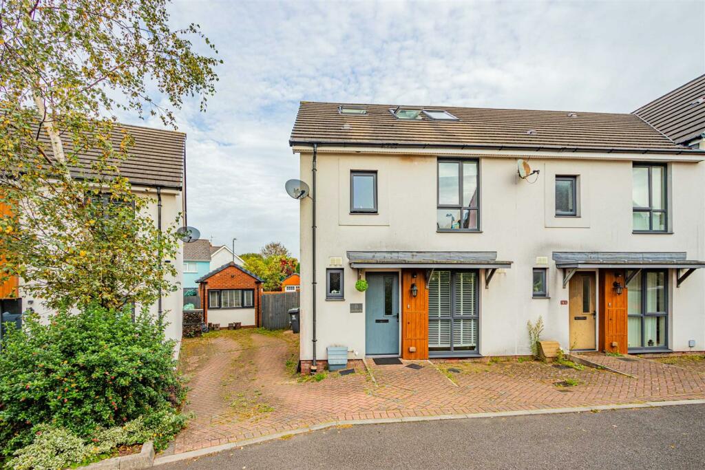 4 bedroom end of terrace house for sale in Bartley Wilson Way, Canton