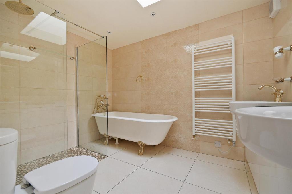 2 bedroom detached house for sale in Ranmoor Road, Sheffield, S10