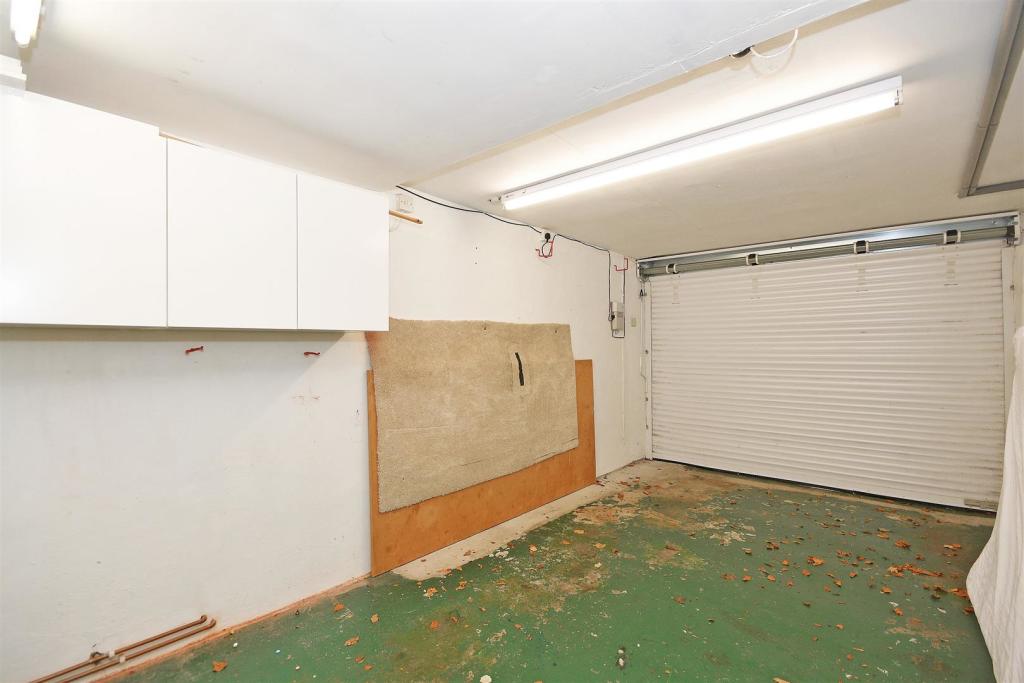 2 bedroom detached house for sale in Ranmoor Road, Sheffield, S10
