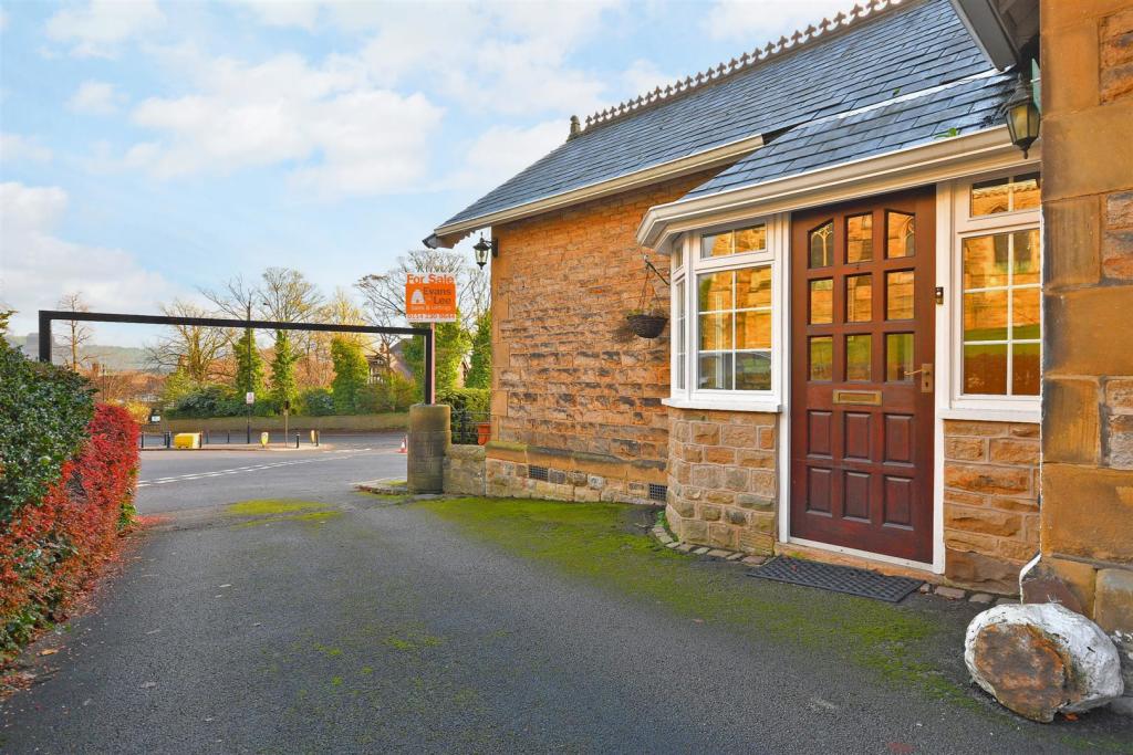 2 bedroom detached house for sale in Ranmoor Road, Sheffield, S10