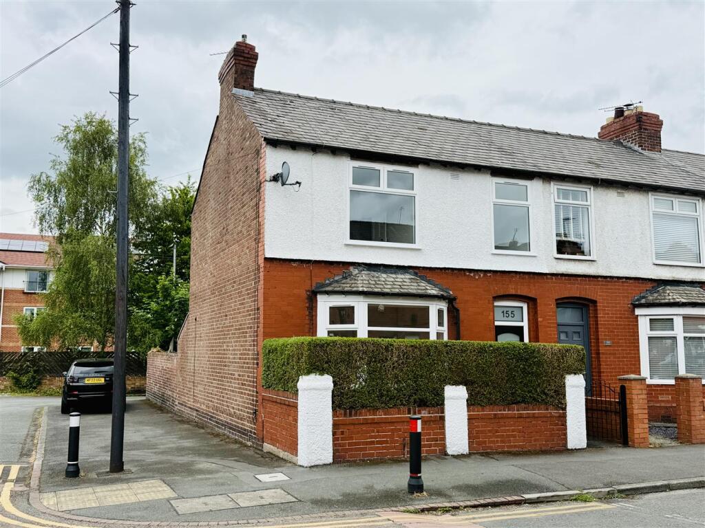 Main image of property: Gorsey Lane, Warrington, WA2 7DS