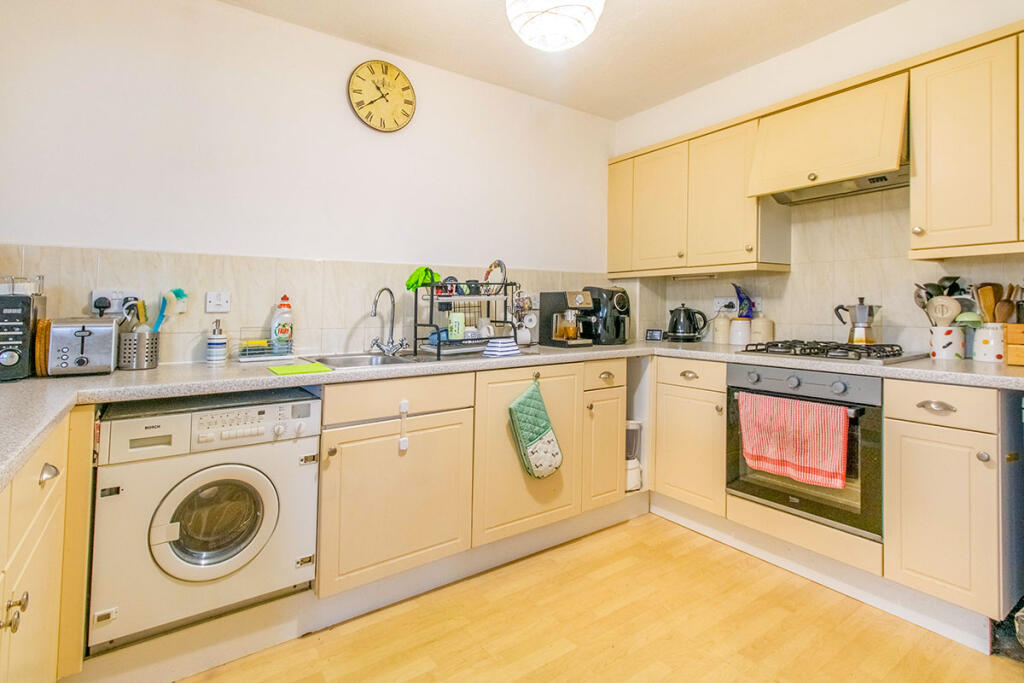 2 bedroom apartment for sale in Pennyford Drive, Mossley Hill, Merseyside, L18