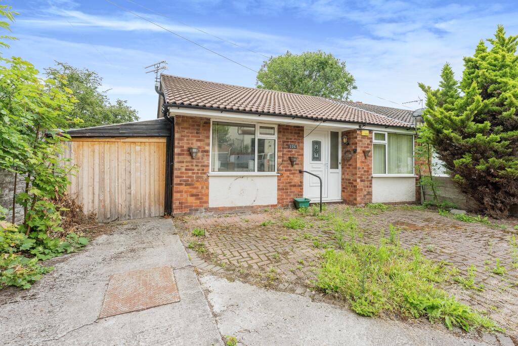 2 bedroom bungalow for sale in Egerton Park, Birkenhead, Merseyside, CH42
