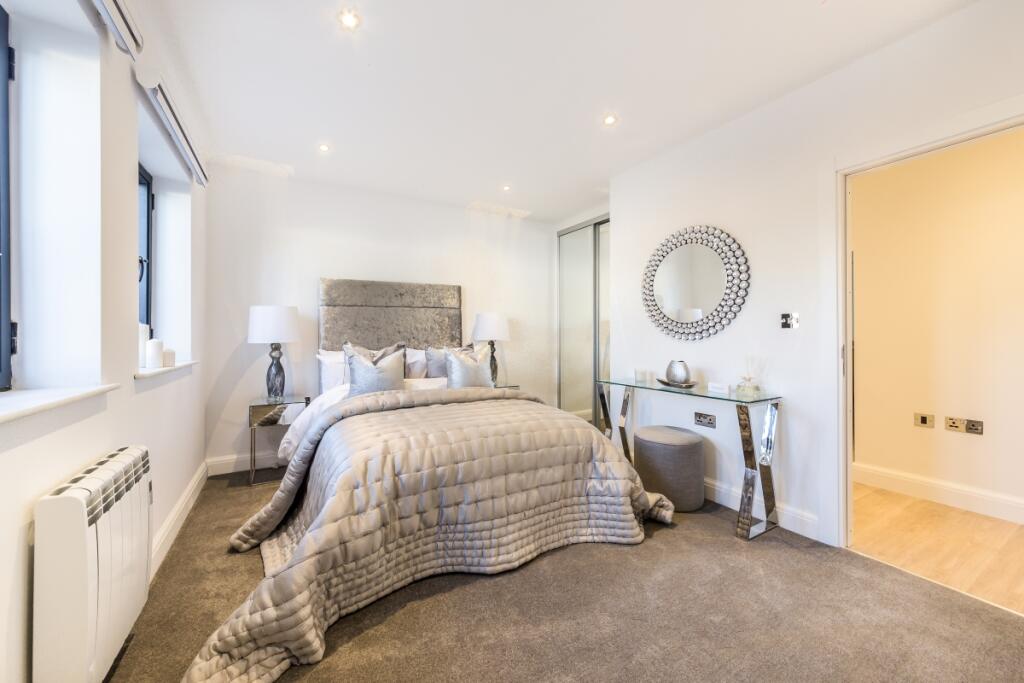 Main image of property: Gunnersbury Avenue London W5