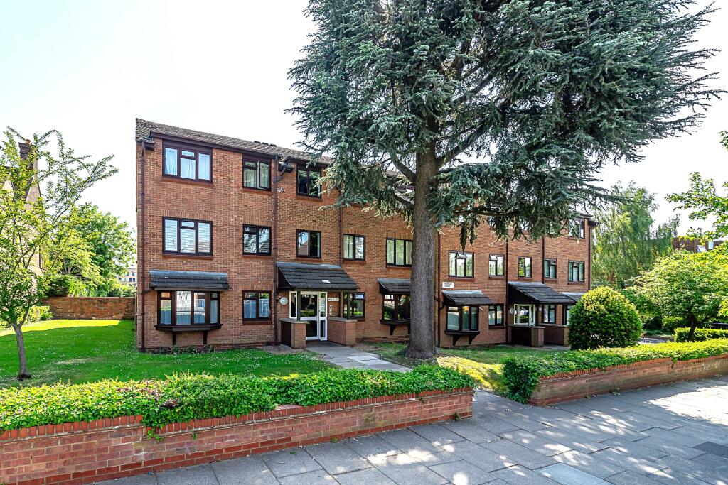 Main image of property: 7 Park View Road, Ealing, W5